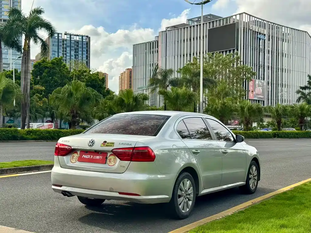 Volkswagen Lavida — миниатюра 7