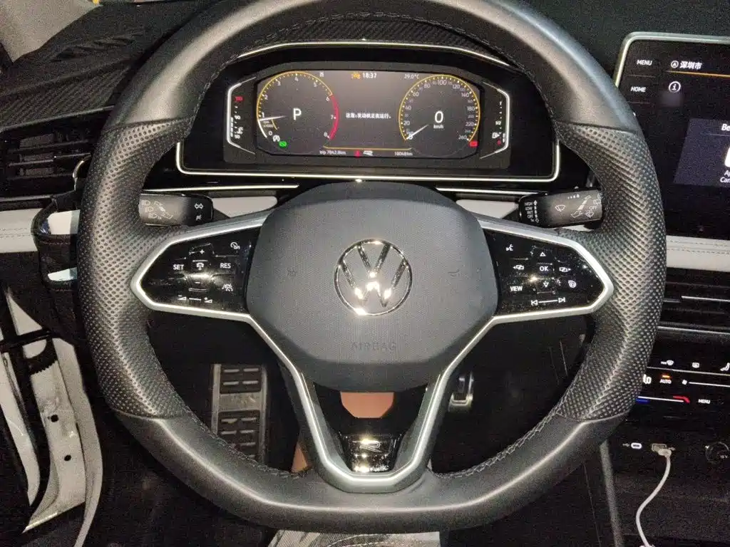 Volkswagen Tiguan L — миниатюра 3