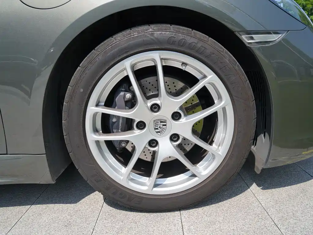 Porsche 718 - фото 7