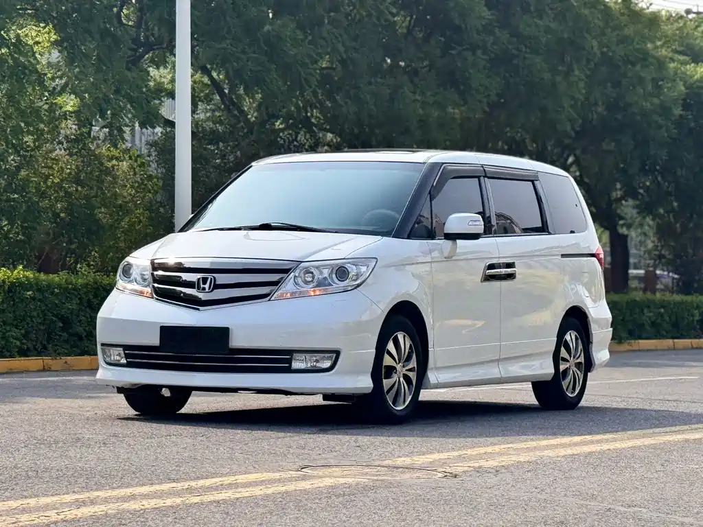 Honda Elysion 2015