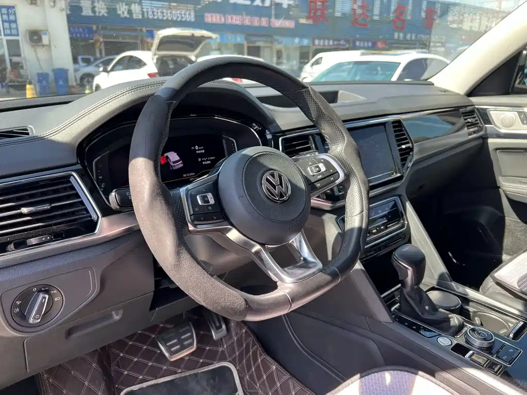 Volkswagen Teramont — миниатюра 10