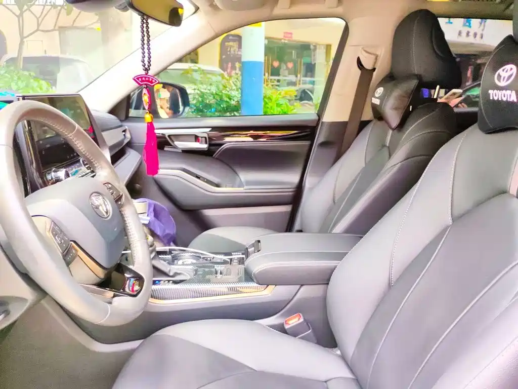 Toyota Highlander — миниатюра 8