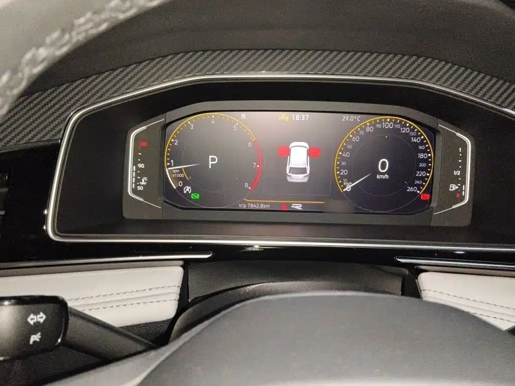 Volkswagen Tiguan L — миниатюра 4