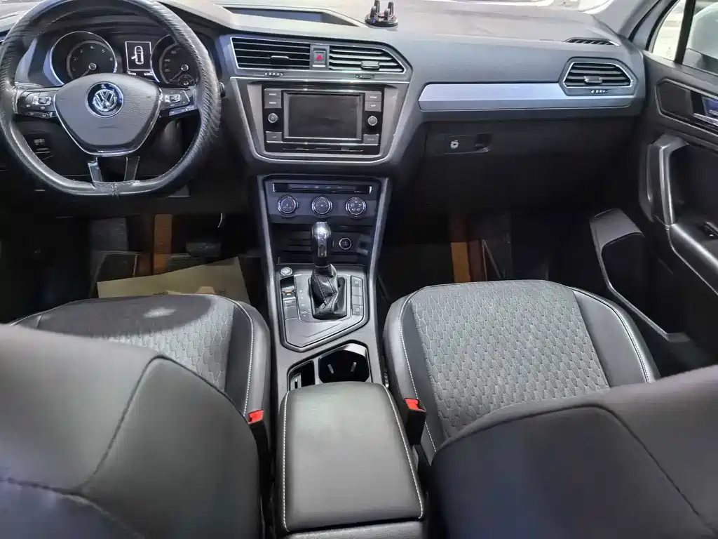 Volkswagen Tiguan L — миниатюра 10