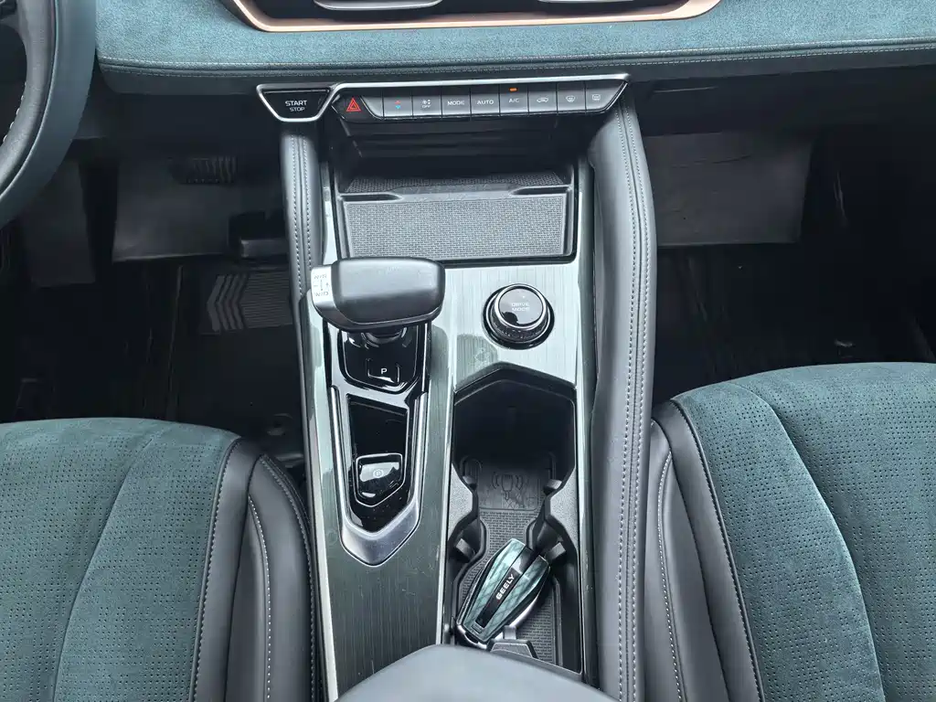 Geely Xingyue L — миниатюра 24