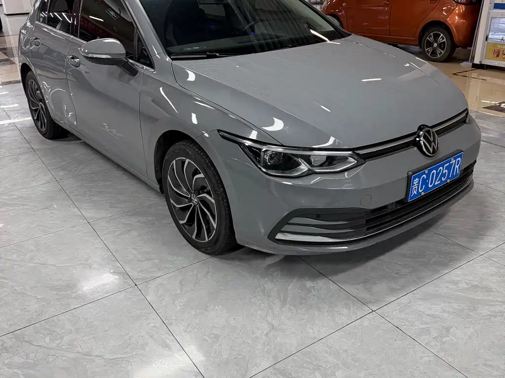 Volkswagen Golf 2023