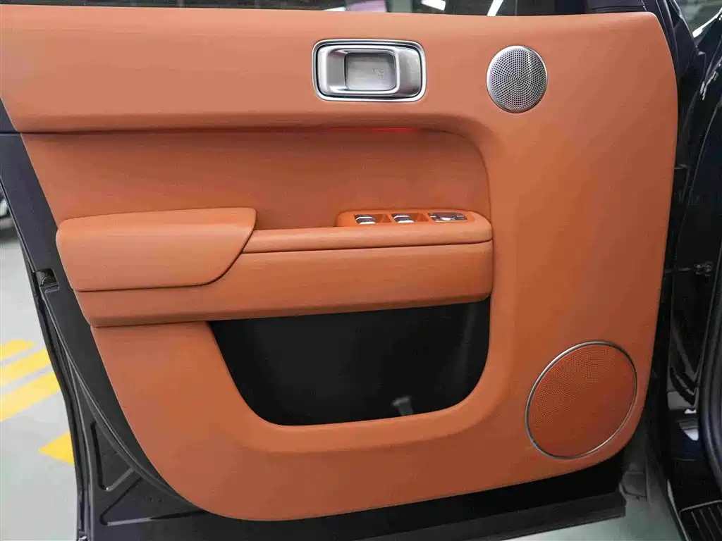 Li Auto Li L8 — миниатюра 9