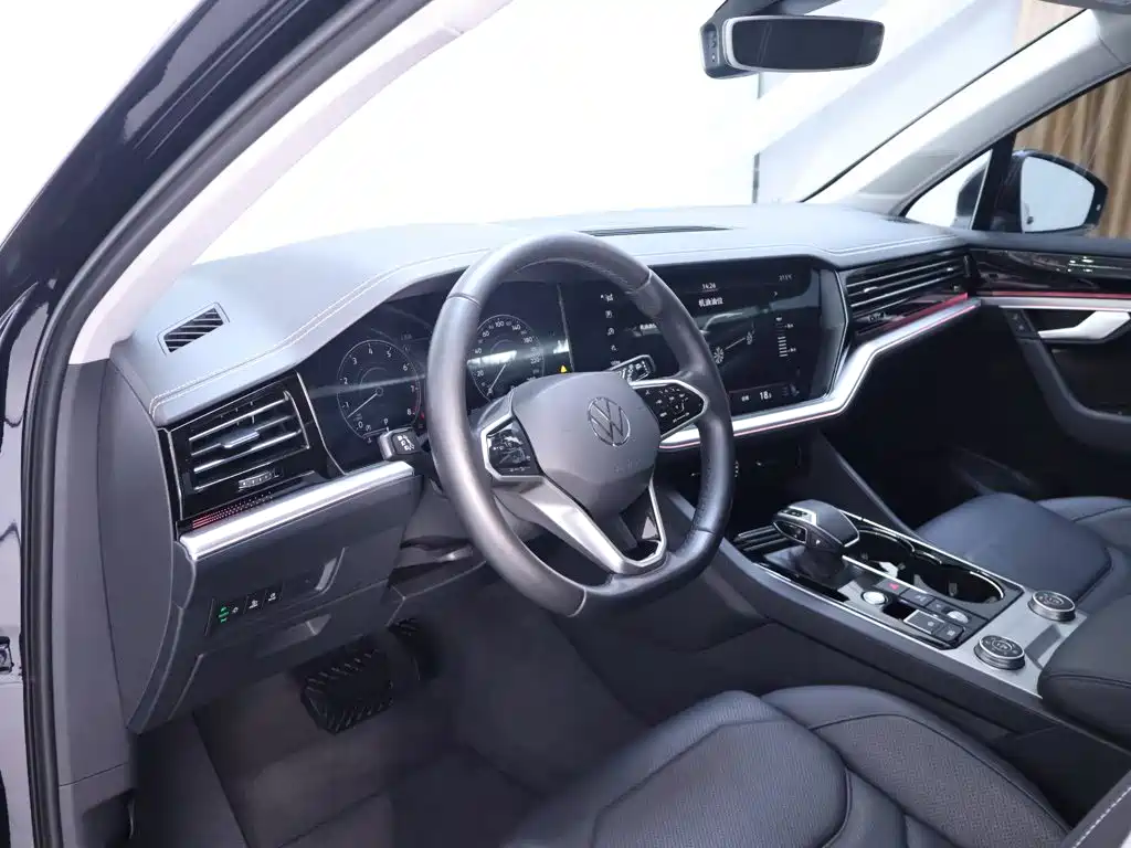 Volkswagen Touareg — миниатюра 11