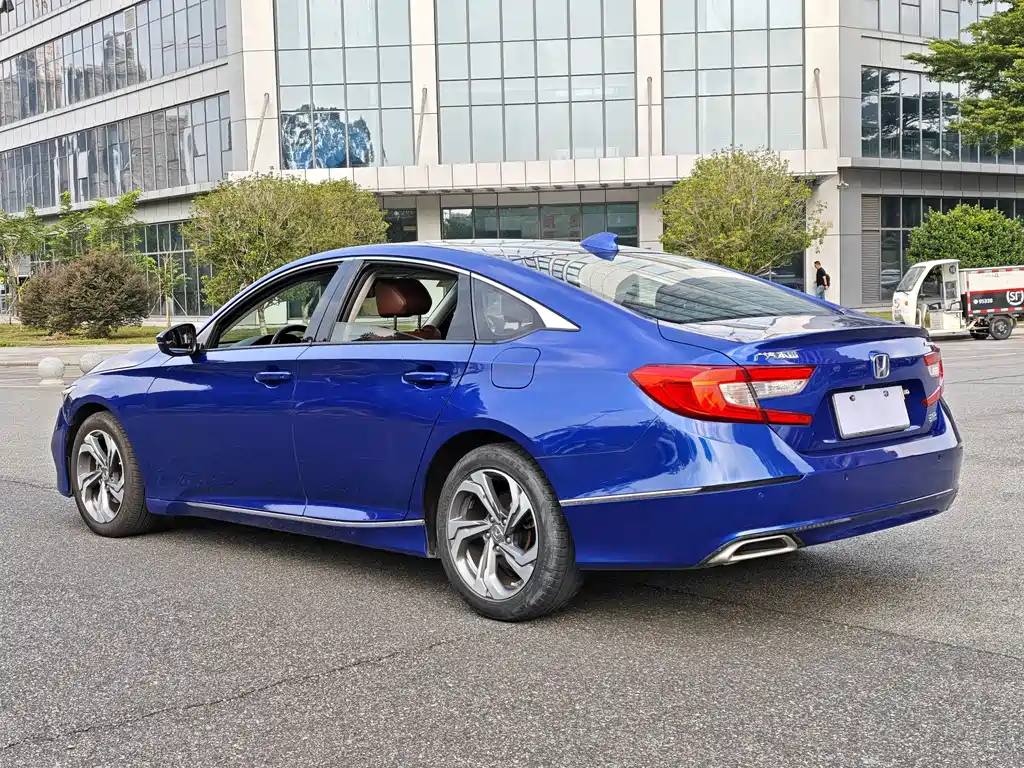 Honda Accord — миниатюра 14