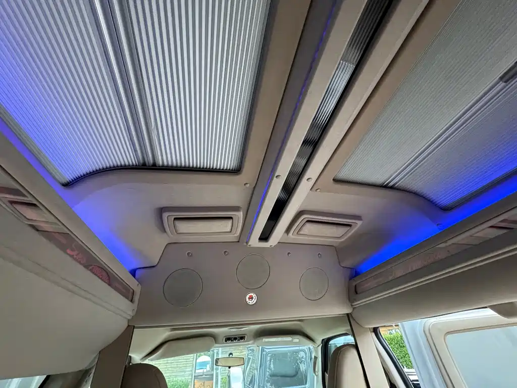 GMC Savana — миниатюра 13