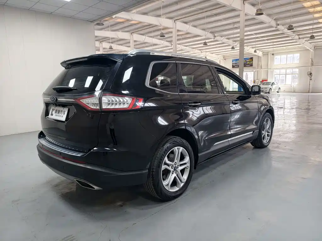 Ford Edge — миниатюра 4