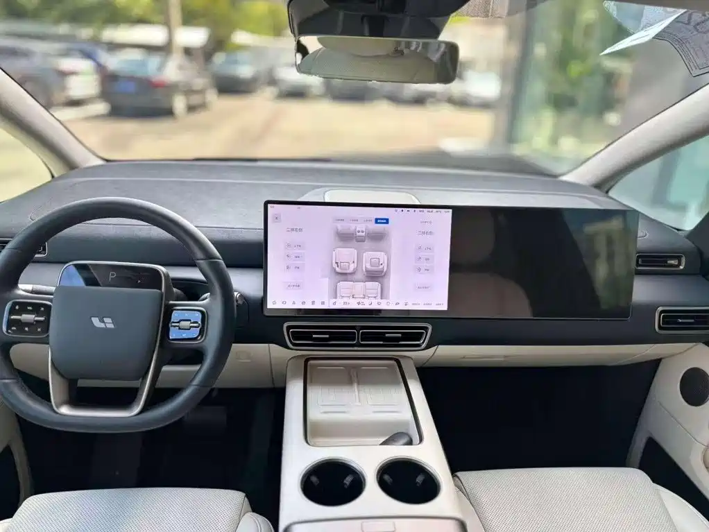 Li Auto Li MEGA — миниатюра 13
