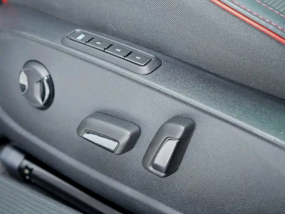 Volkswagen Golf GTI — миниатюра 34