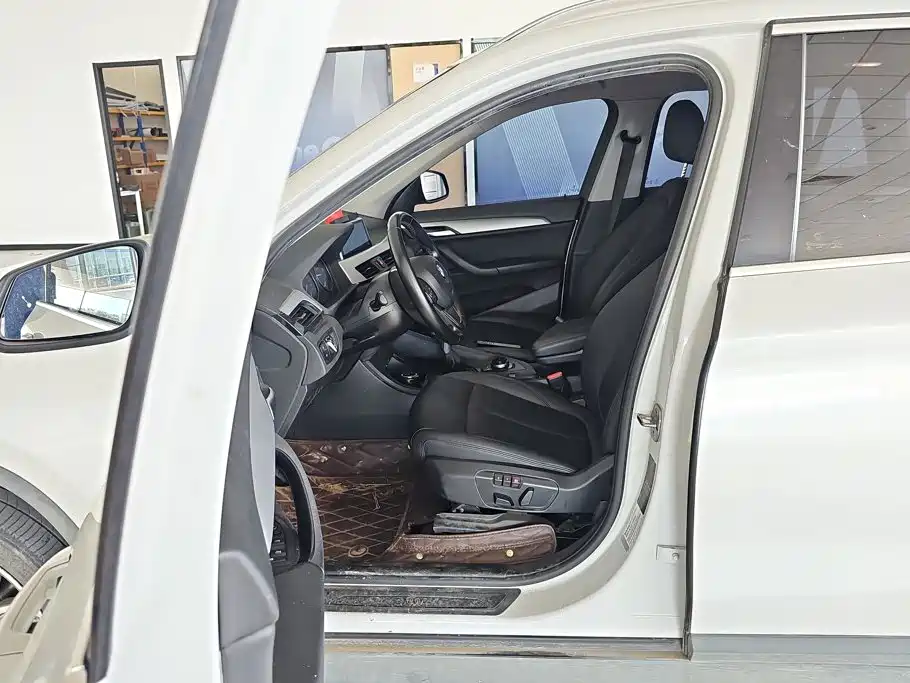 BMW X1 — миниатюра 9