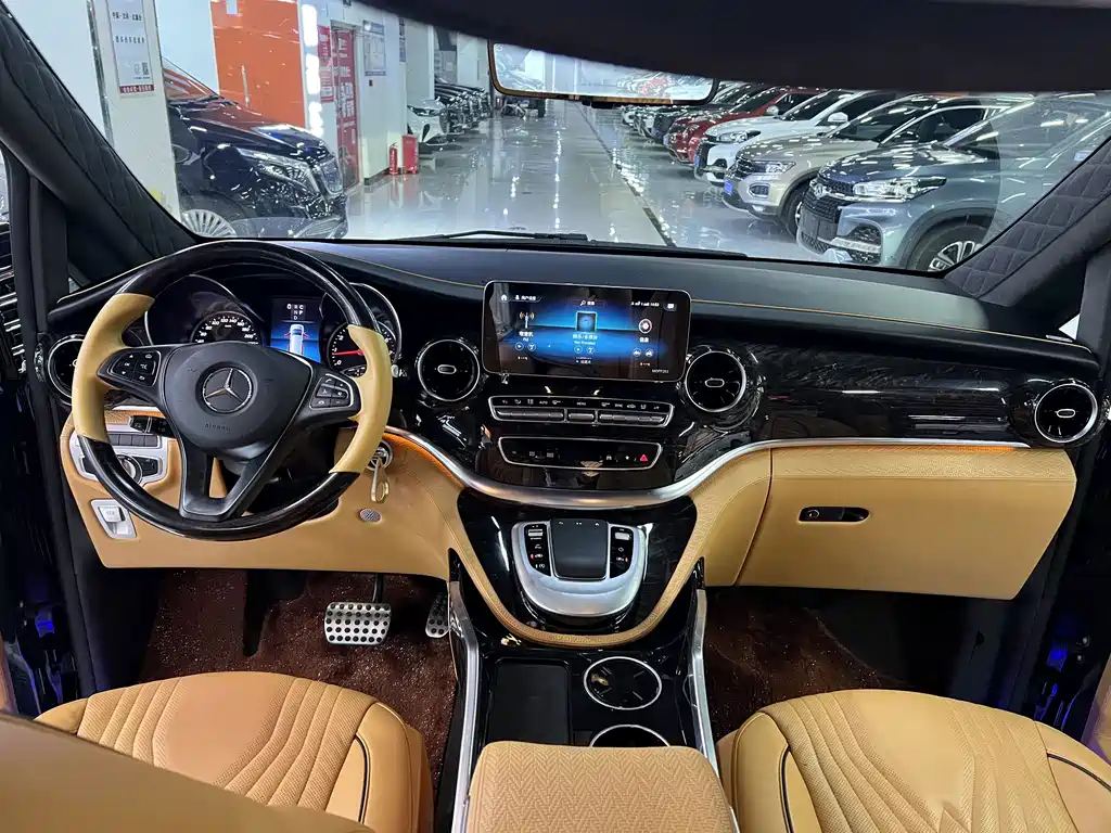 Mercedes-Benz V-Class — миниатюра 4