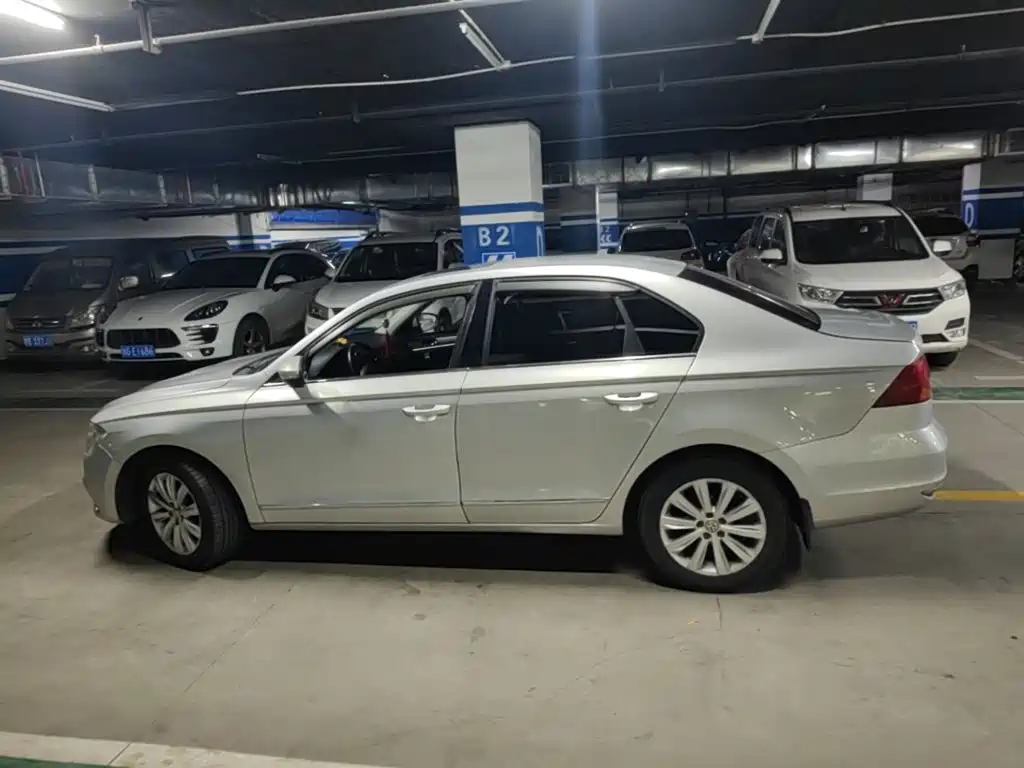 Volkswagen Bora — миниатюра 4