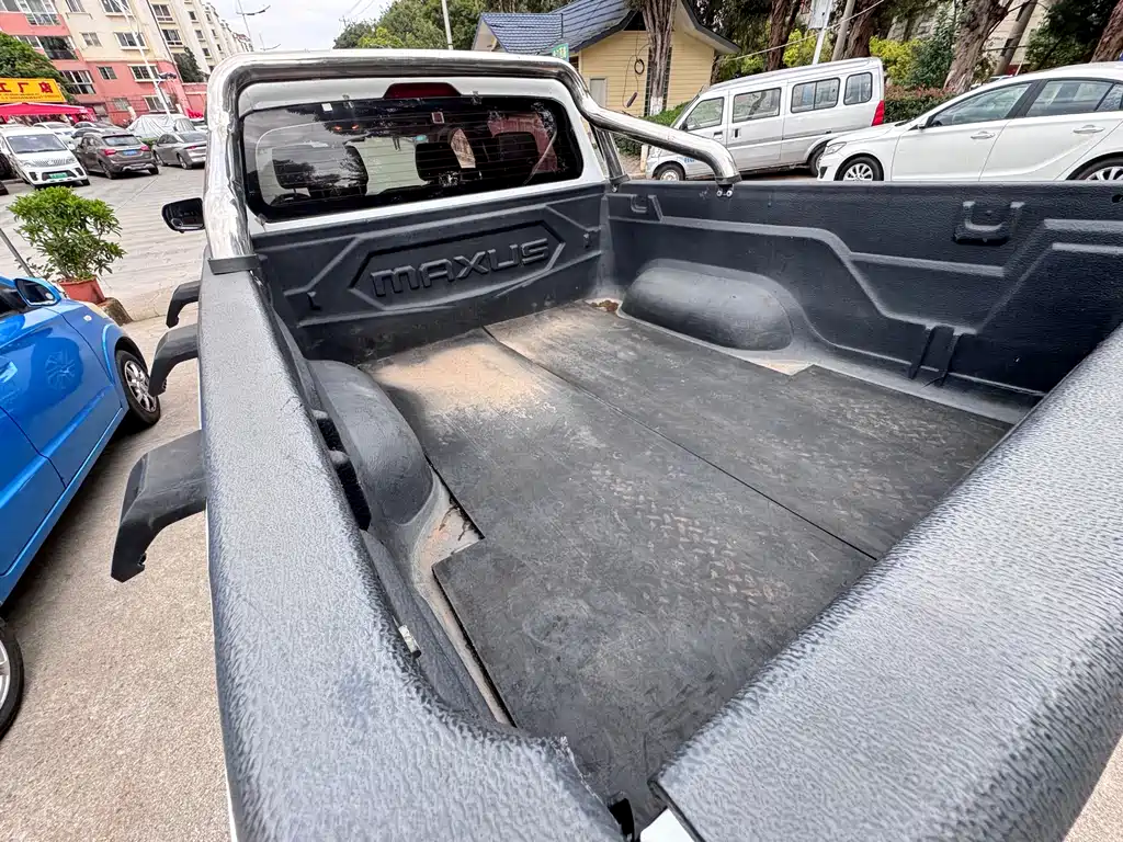 SAIC MAXUS CHASE T70