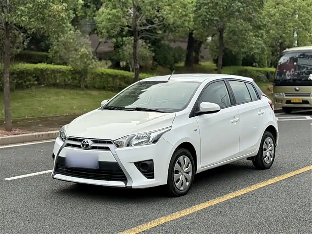 Toyota Yaris L 2016
