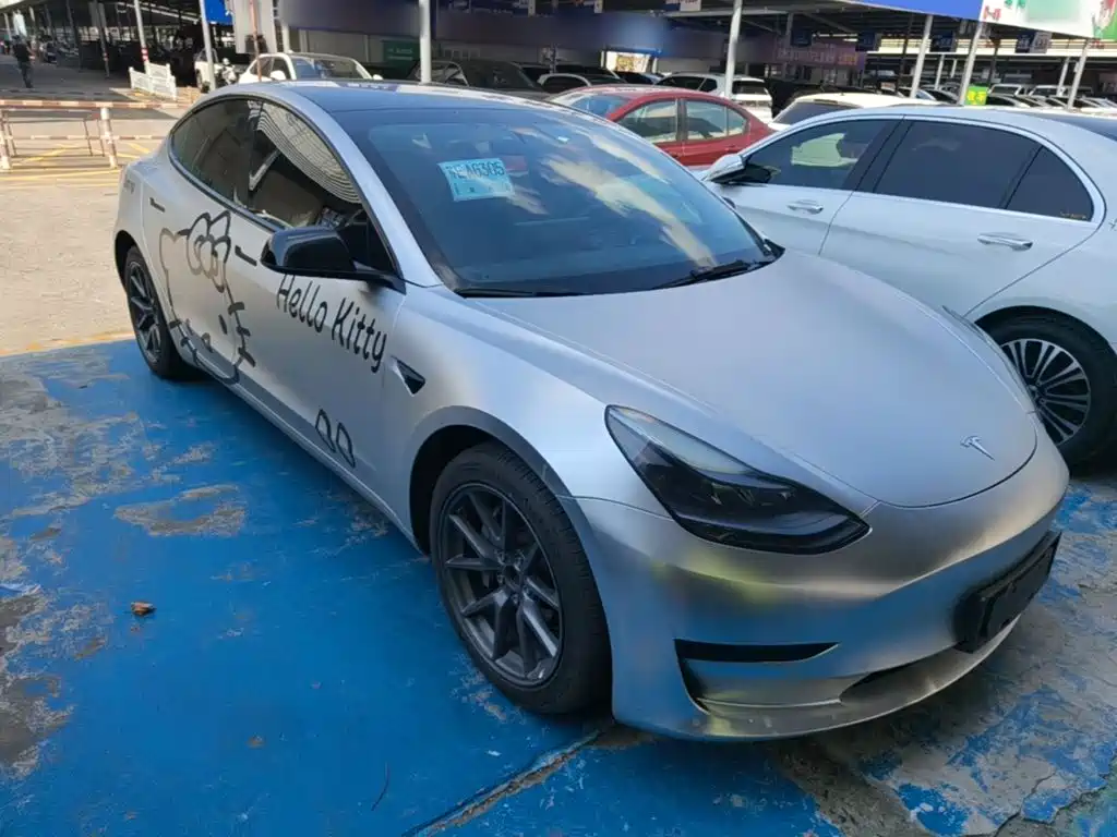Tesla Model 3 — миниатюра 4