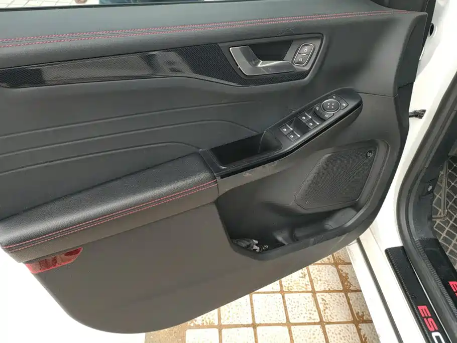 Ford Escape — миниатюра 7