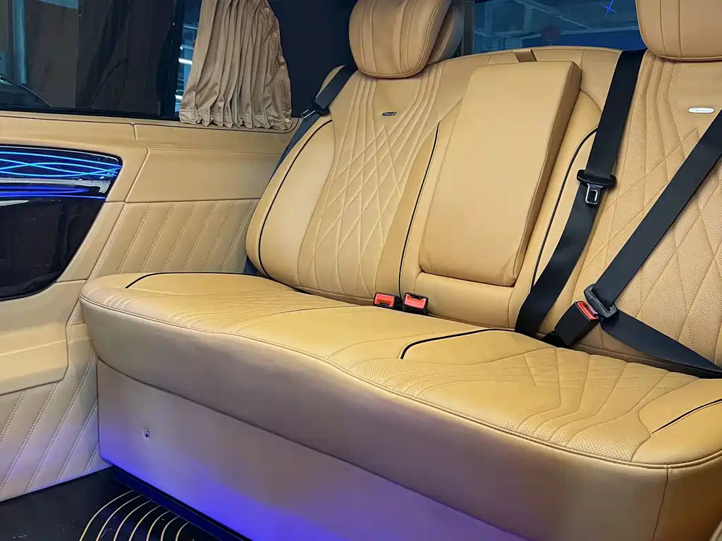 Mercedes-Benz V-Class — миниатюра 13