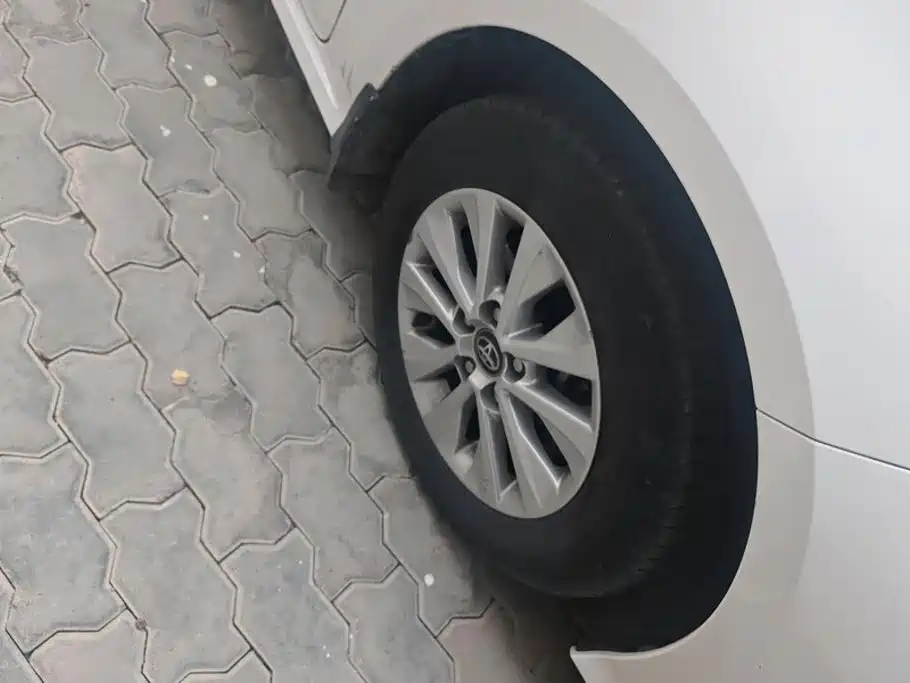 Toyota Corolla — миниатюра 6