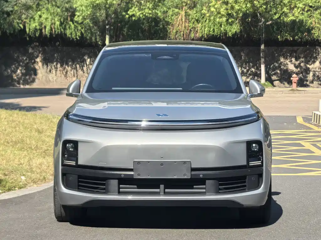 Li Auto Li L8 — миниатюра 2