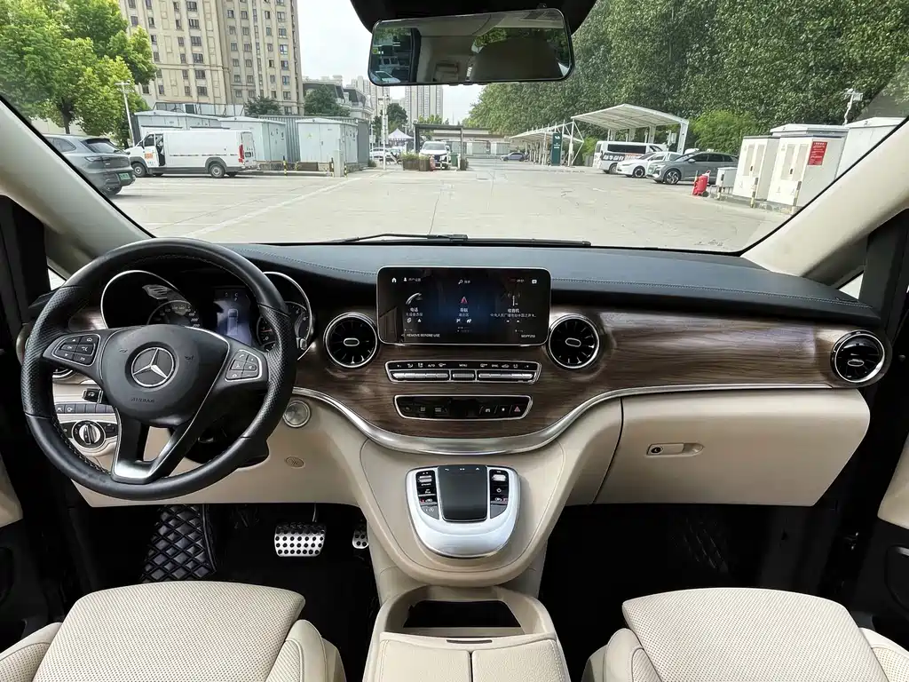 Mercedes-Benz V-Class — миниатюра 8