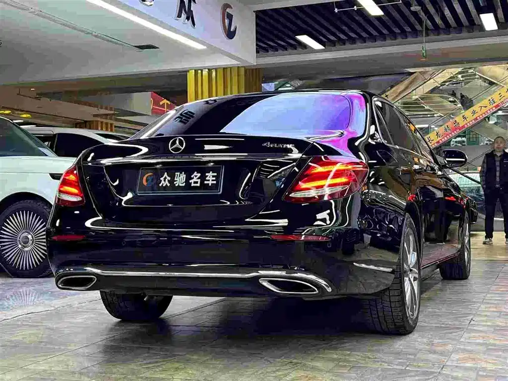 MERCEDES-BENZ E CLASS