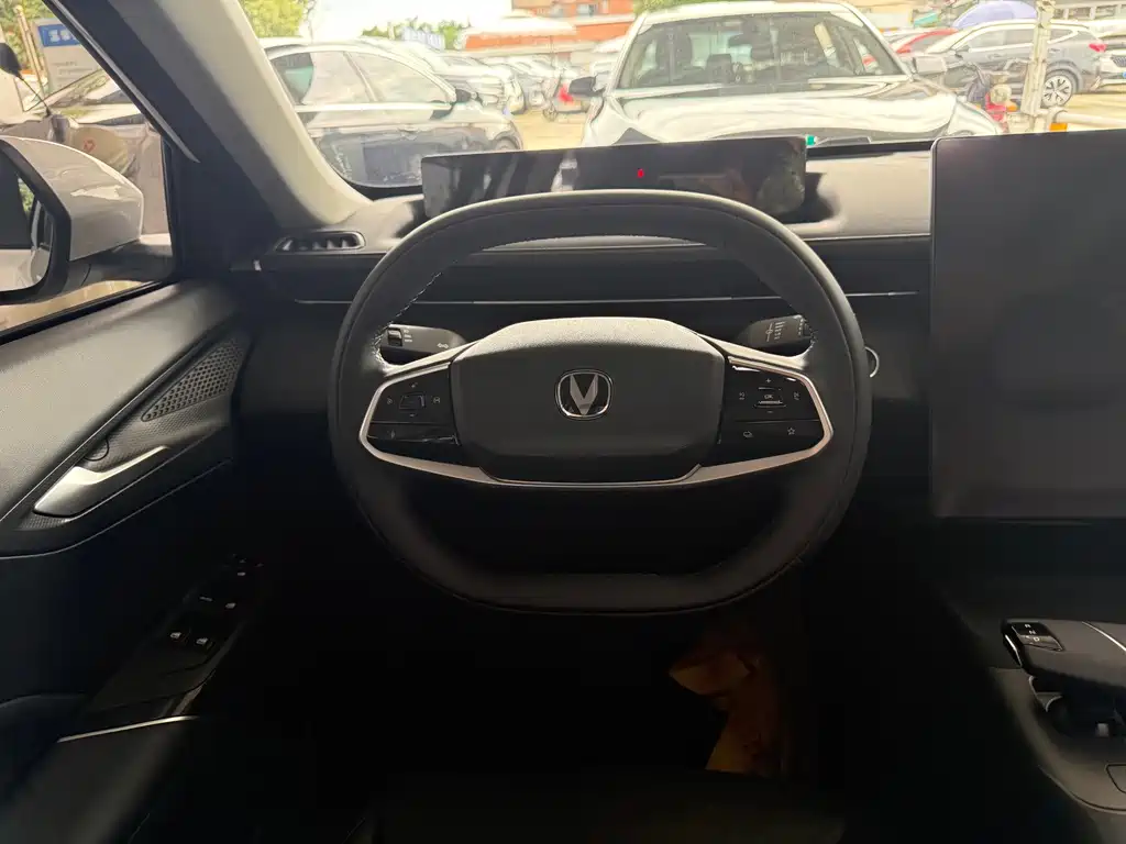 Changan Yida — миниатюра 9