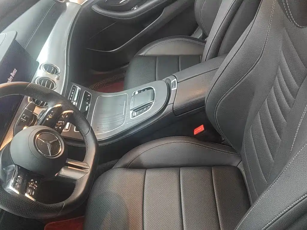 Mercedes-Benz E-Class — миниатюра 4