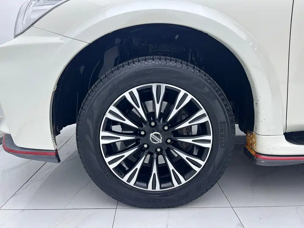 Nissan Patrol — миниатюра 37
