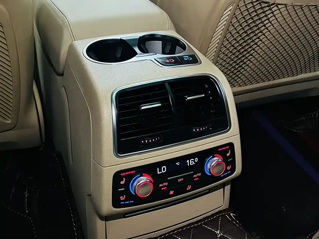 Audi A6L — миниатюра 8