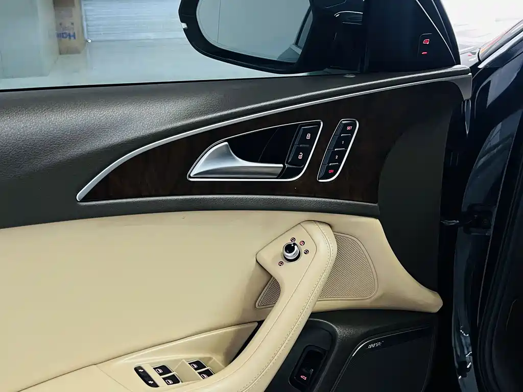 Audi A6L — миниатюра 12