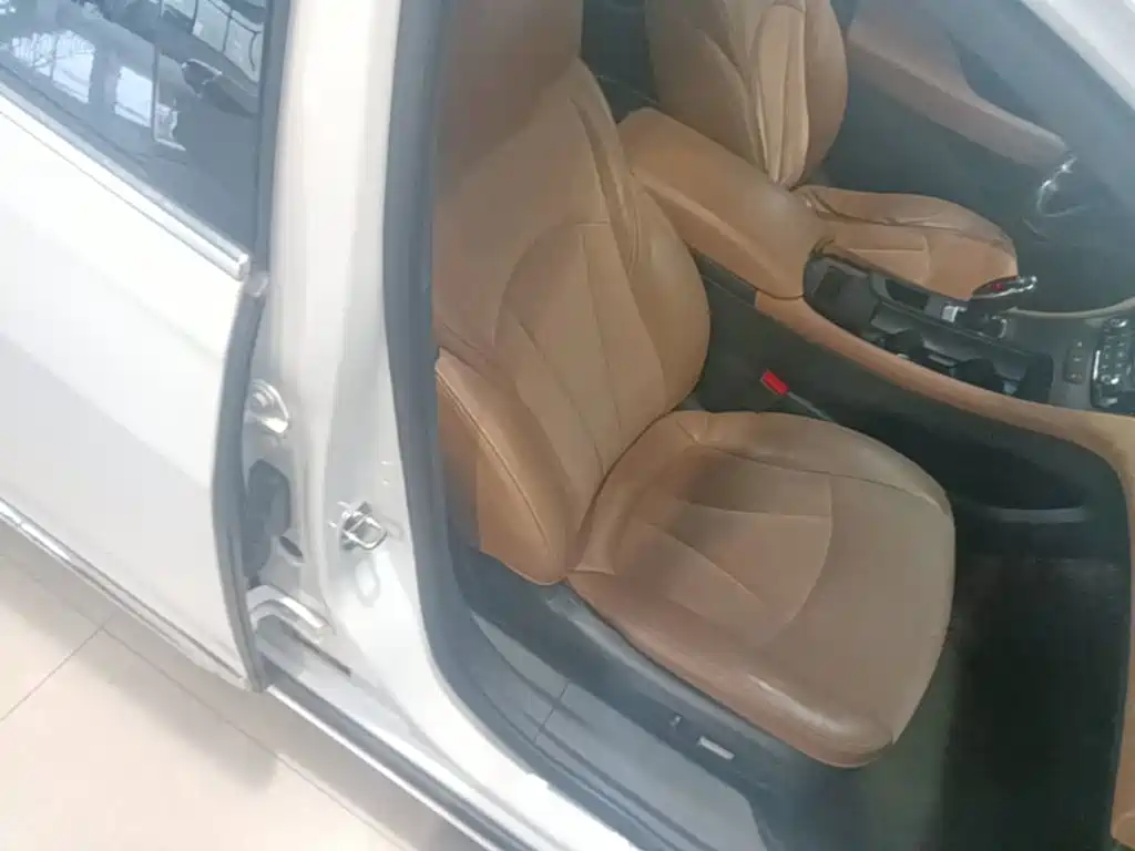 Buick LaCrosse — миниатюра 25
