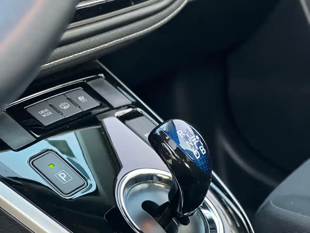 TOYOTA COROLLA DUAL ENGINE E+