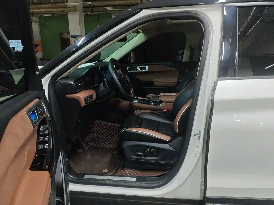 Ford Explorer — миниатюра 8