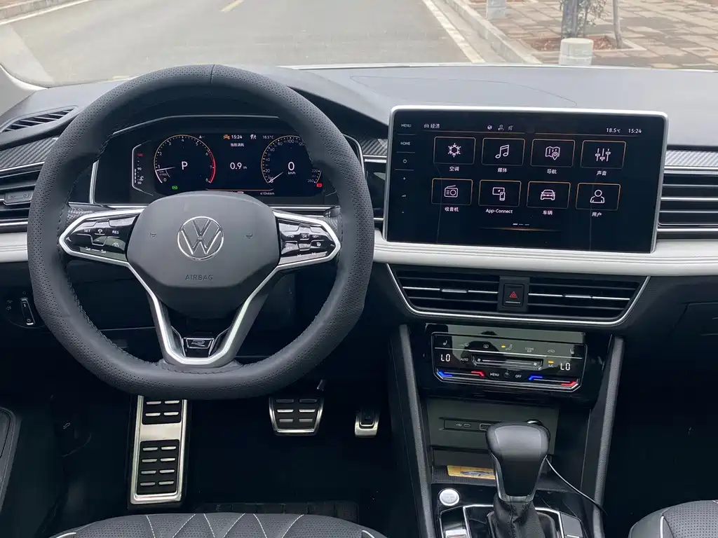Volkswagen Tiguan L — миниатюра 10