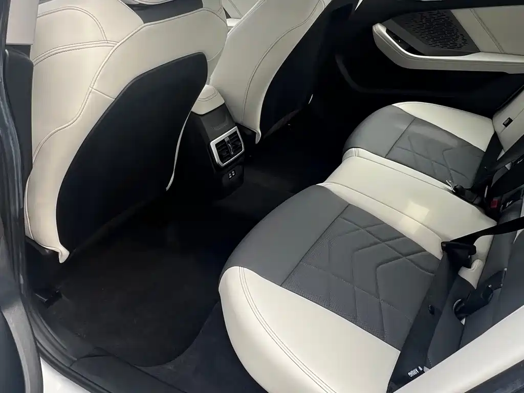 BMW 2 Series — миниатюра 8