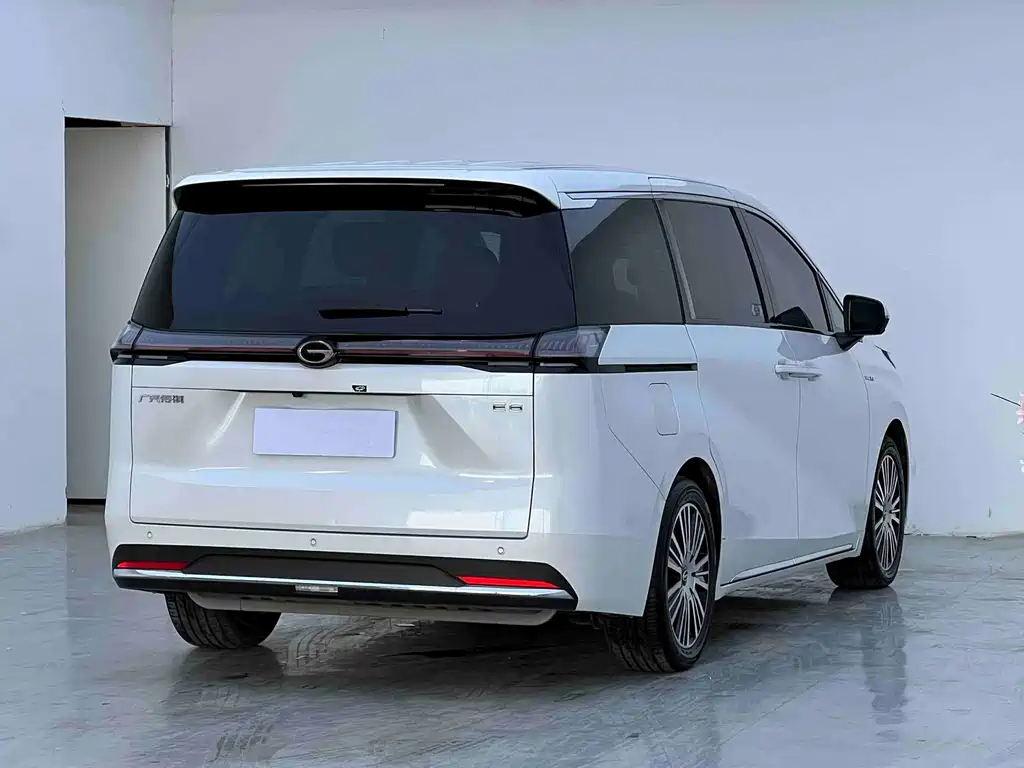 GAC Motor Trumpchi E8 PHEV — миниатюра 7