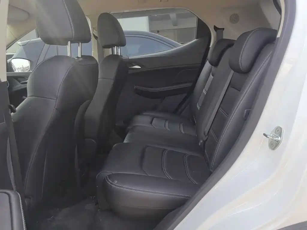 BYD Yuan EV — миниатюра 17