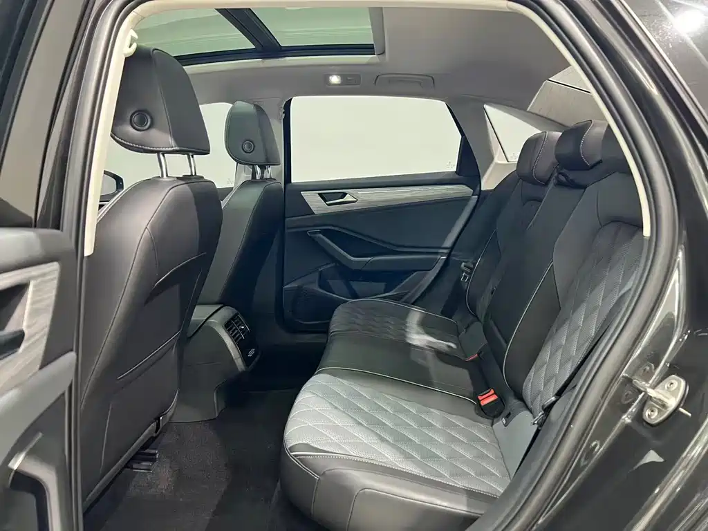 Volkswagen Sagitar — миниатюра 5