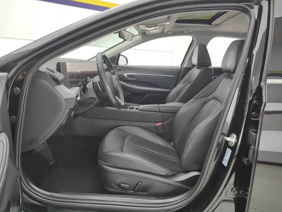 Hyundai Sonata — миниатюра 9