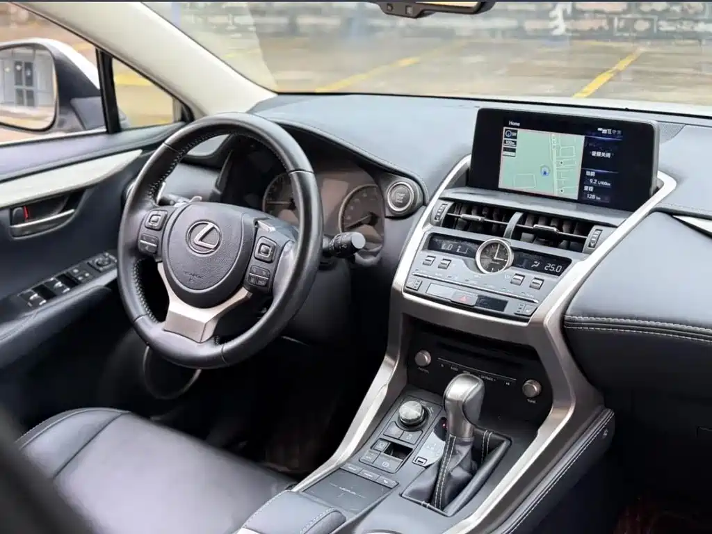 Lexus NX — миниатюра 10
