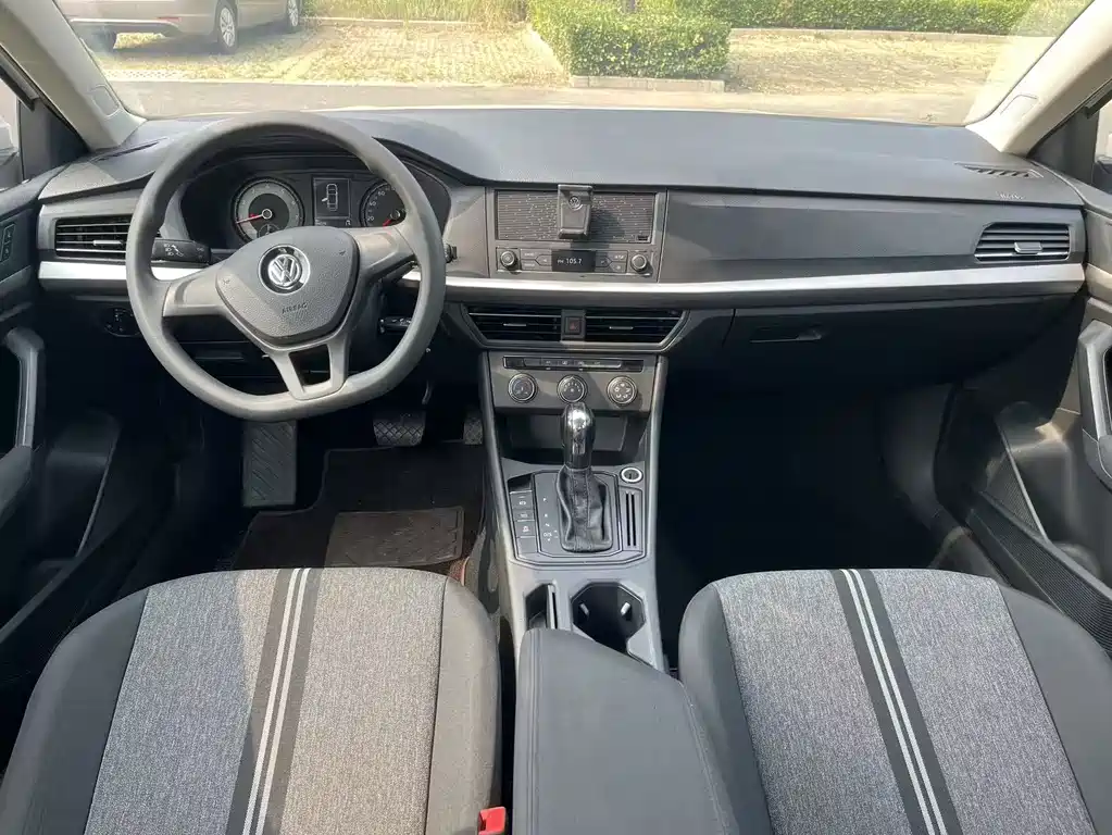 Volkswagen Lavida — миниатюра 5