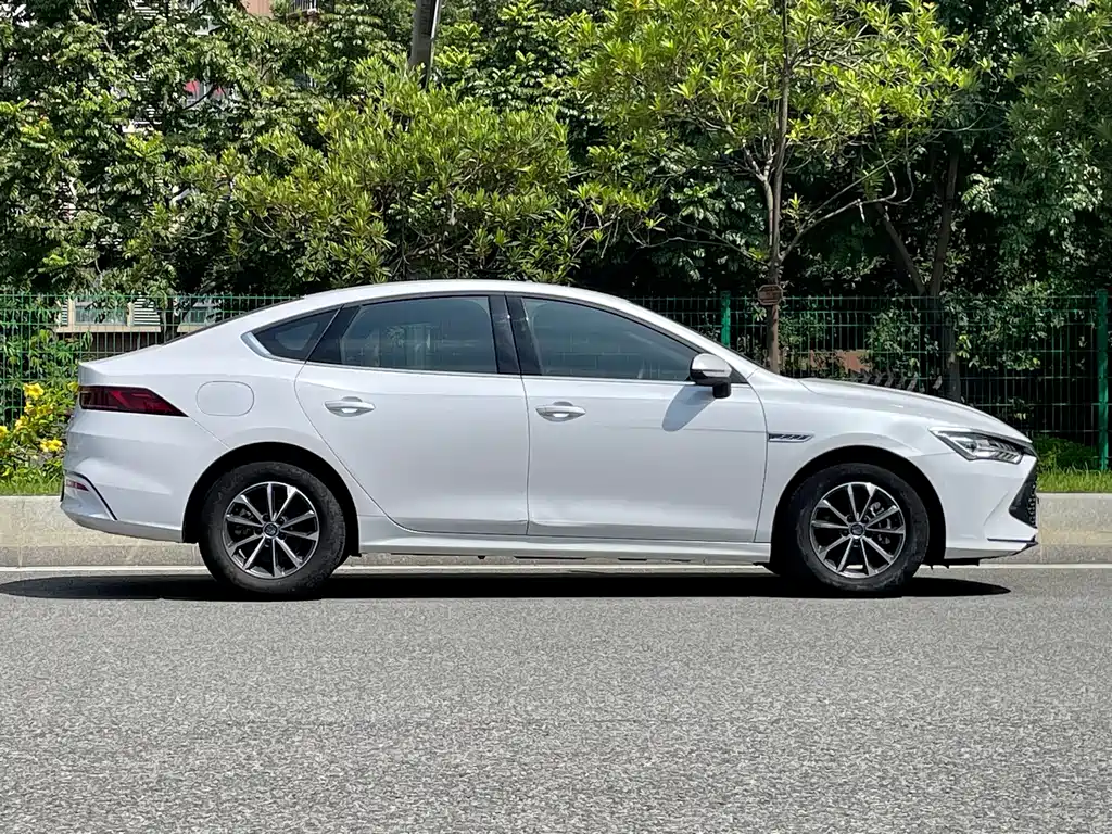BYD Qin PLUS — миниатюра 3