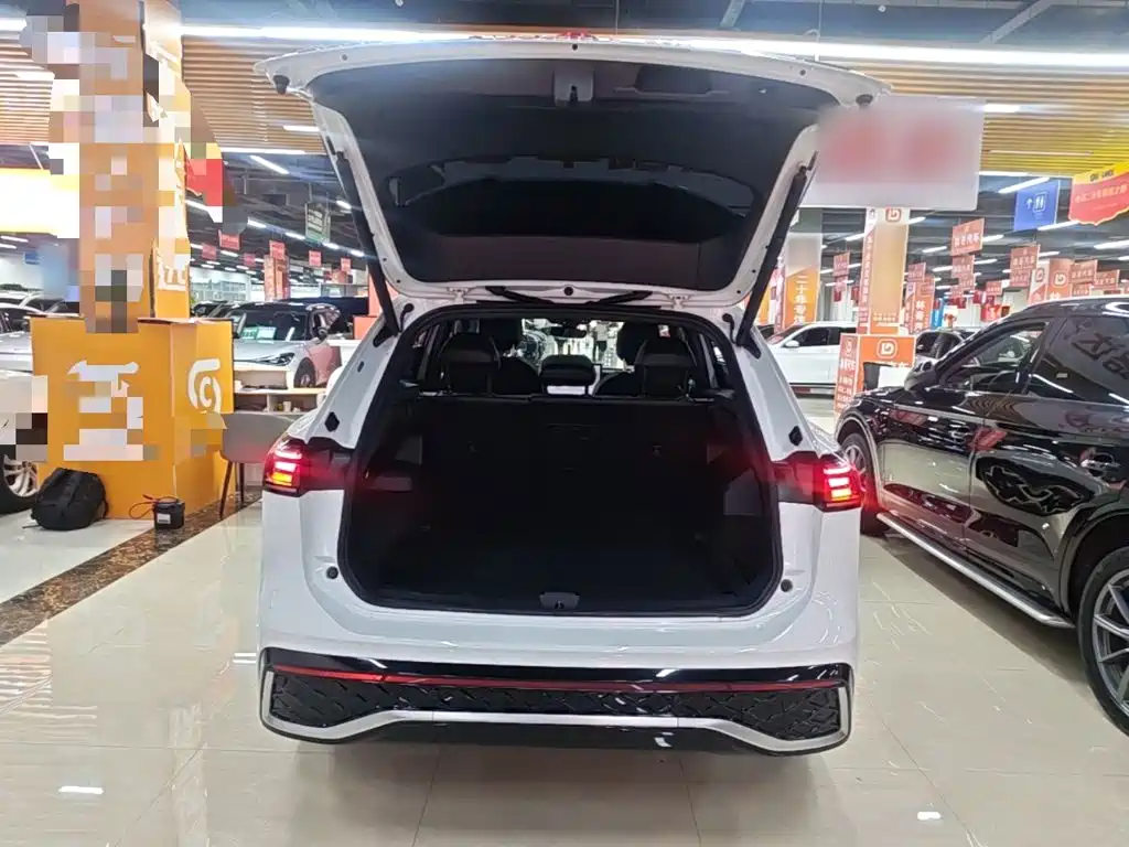 Volkswagen Tiguan L — миниатюра 19