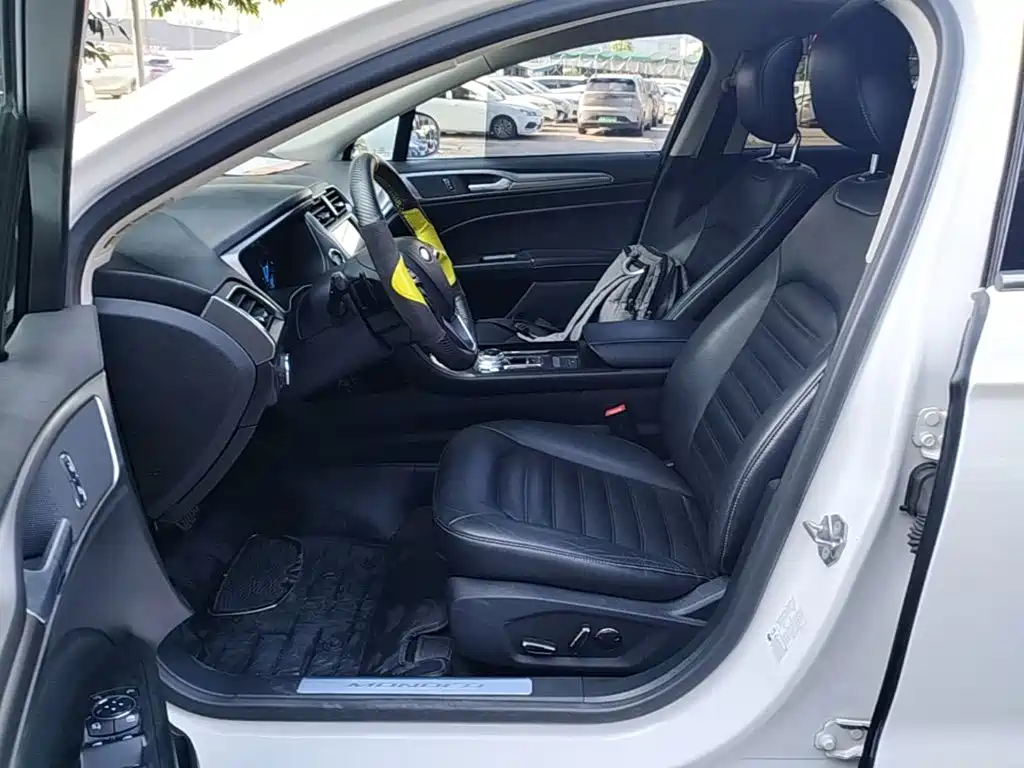 Ford Mondeo — миниатюра 15
