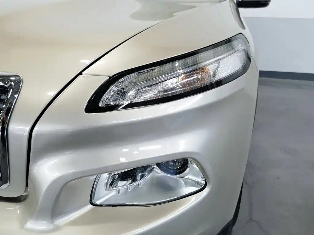 Jeep Cherokee — миниатюра 7
