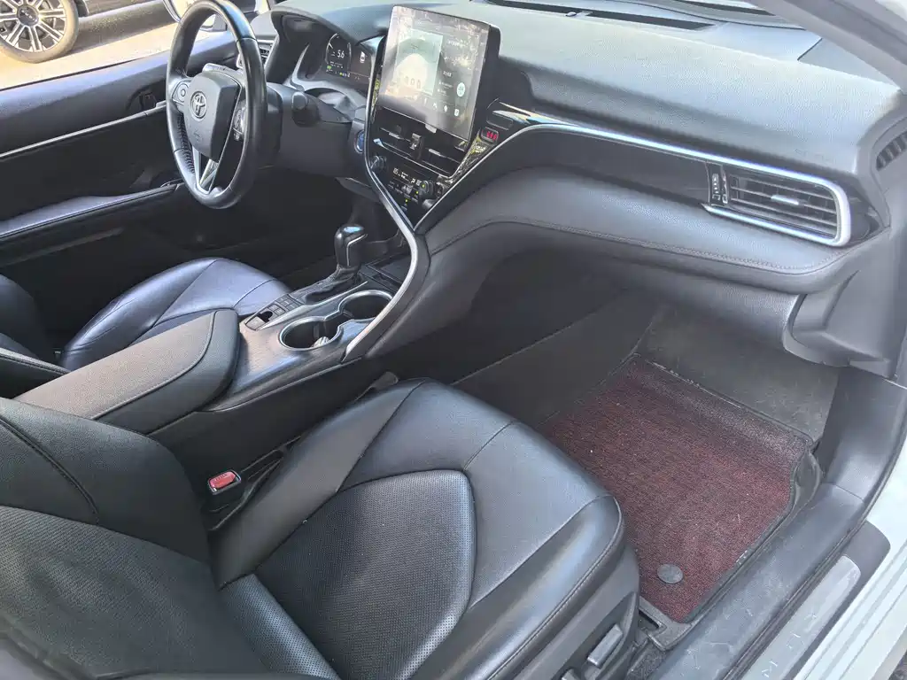 Toyota Camry — миниатюра 10